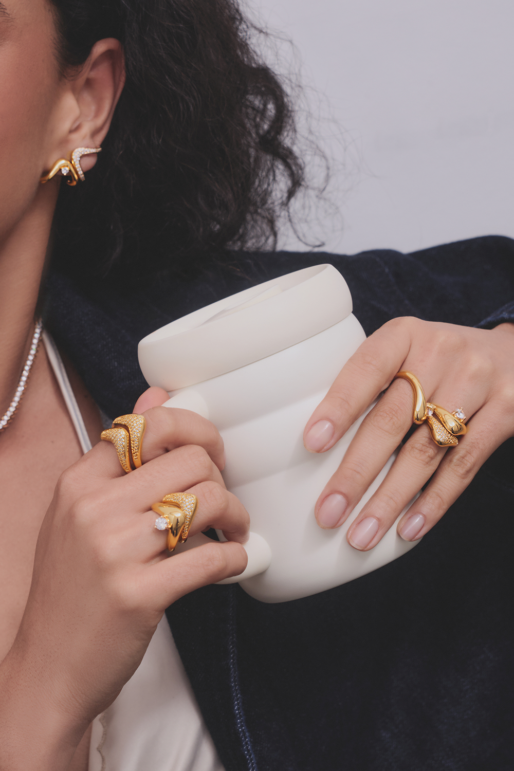 ANEL SIENA SHINE CRAVEJADO DOURADO
