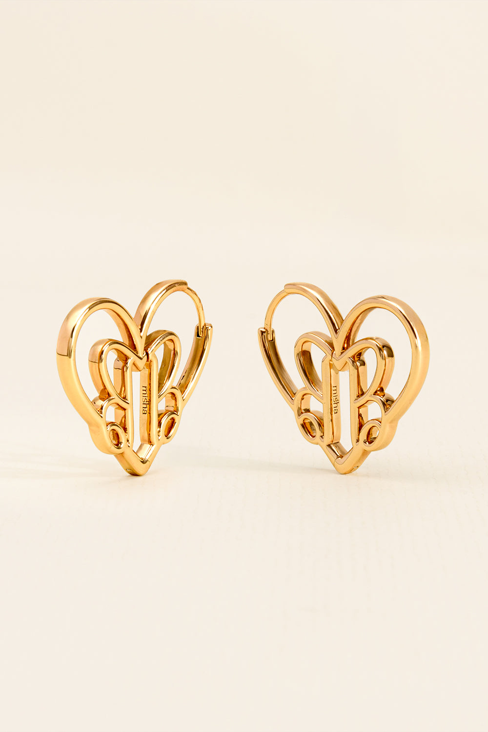BRINCO ARGOLA CORAÇÃO BARBIE DOURADO