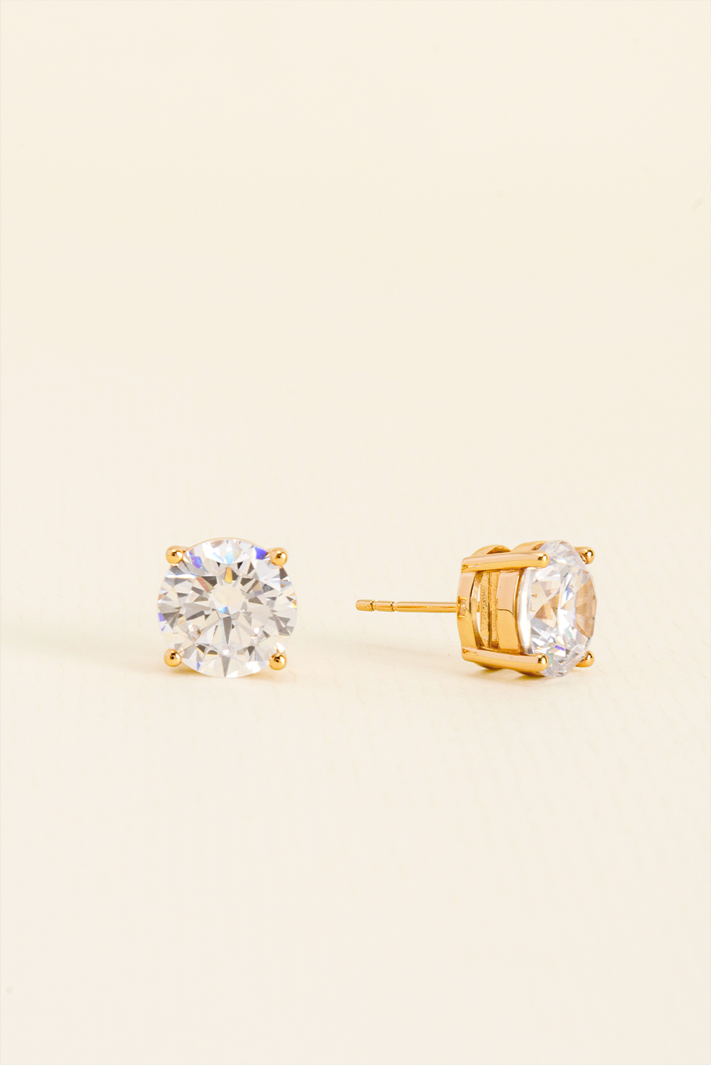 BRINCO SOLITARIO GLOW REDONDO 10MM DOURADO DOURADO