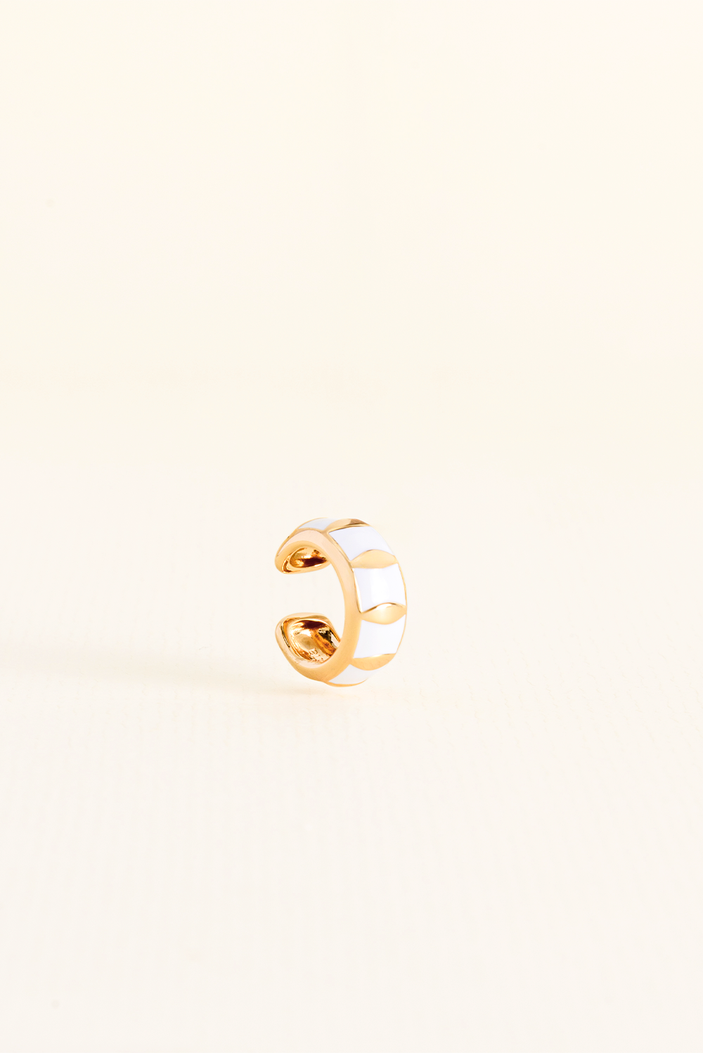 PIERCING INTUIÇÃO BRANCO ESMALTADO DOURADO