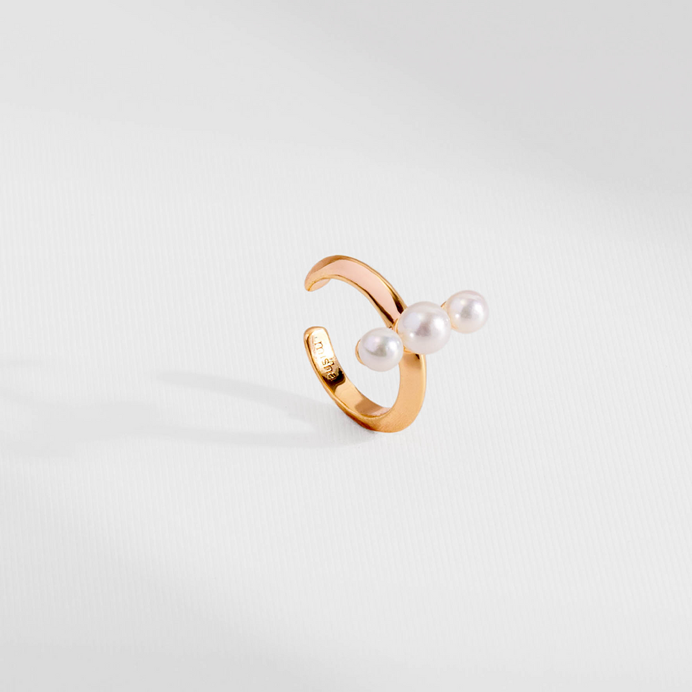 PIERCING PÉROLAS HALO DOURADO
