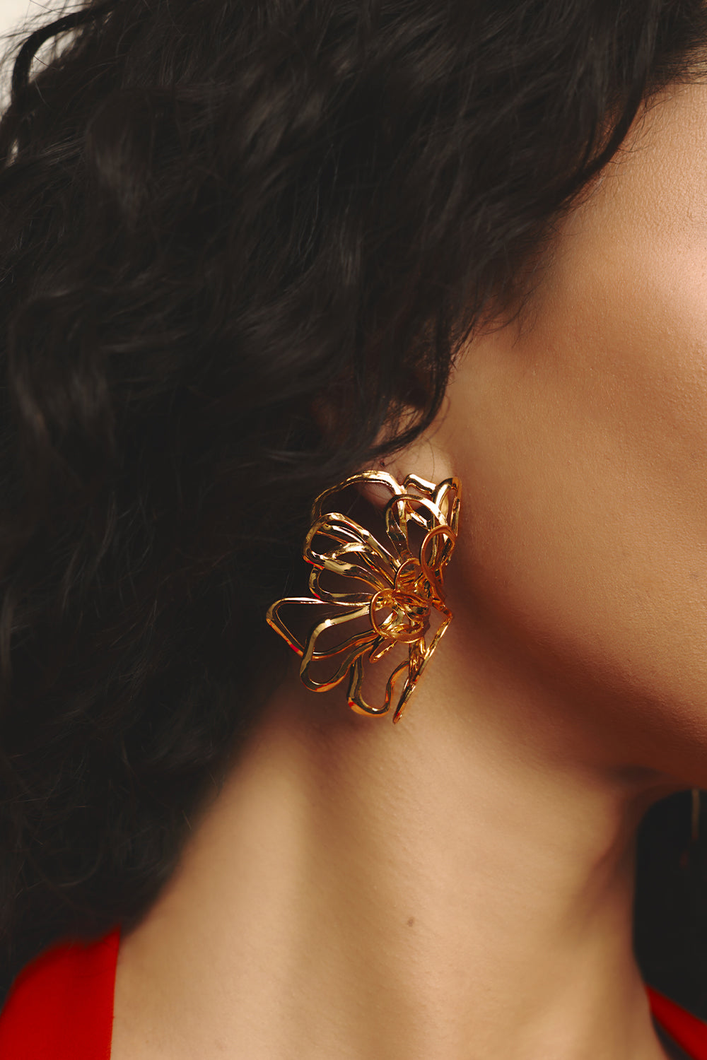 BRINCO BOLD TRAMAS DOURADO