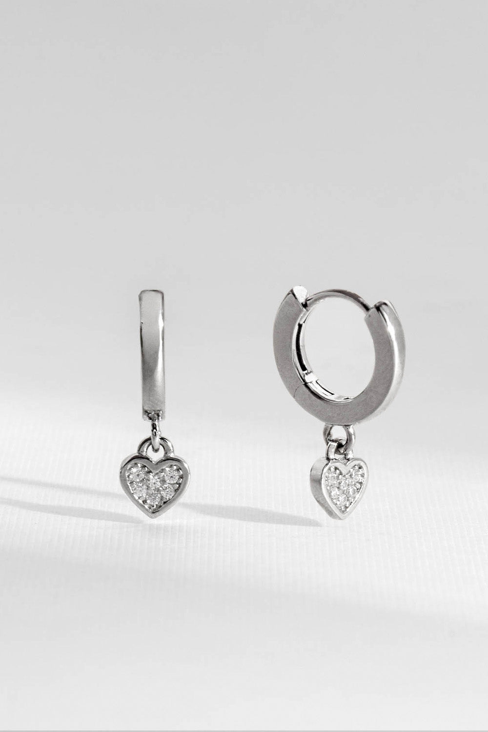 BRINCO ARGOLA CORAÇÃO ZIRCÔNIA PRATA 925 PRATEADO