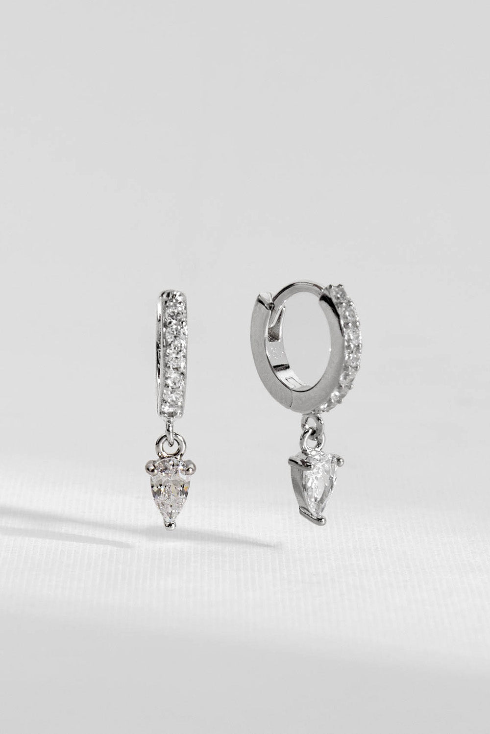 BR BRINCO ARGOLA ZIRCONIA GOTA PRATA 925 PRATEADO
