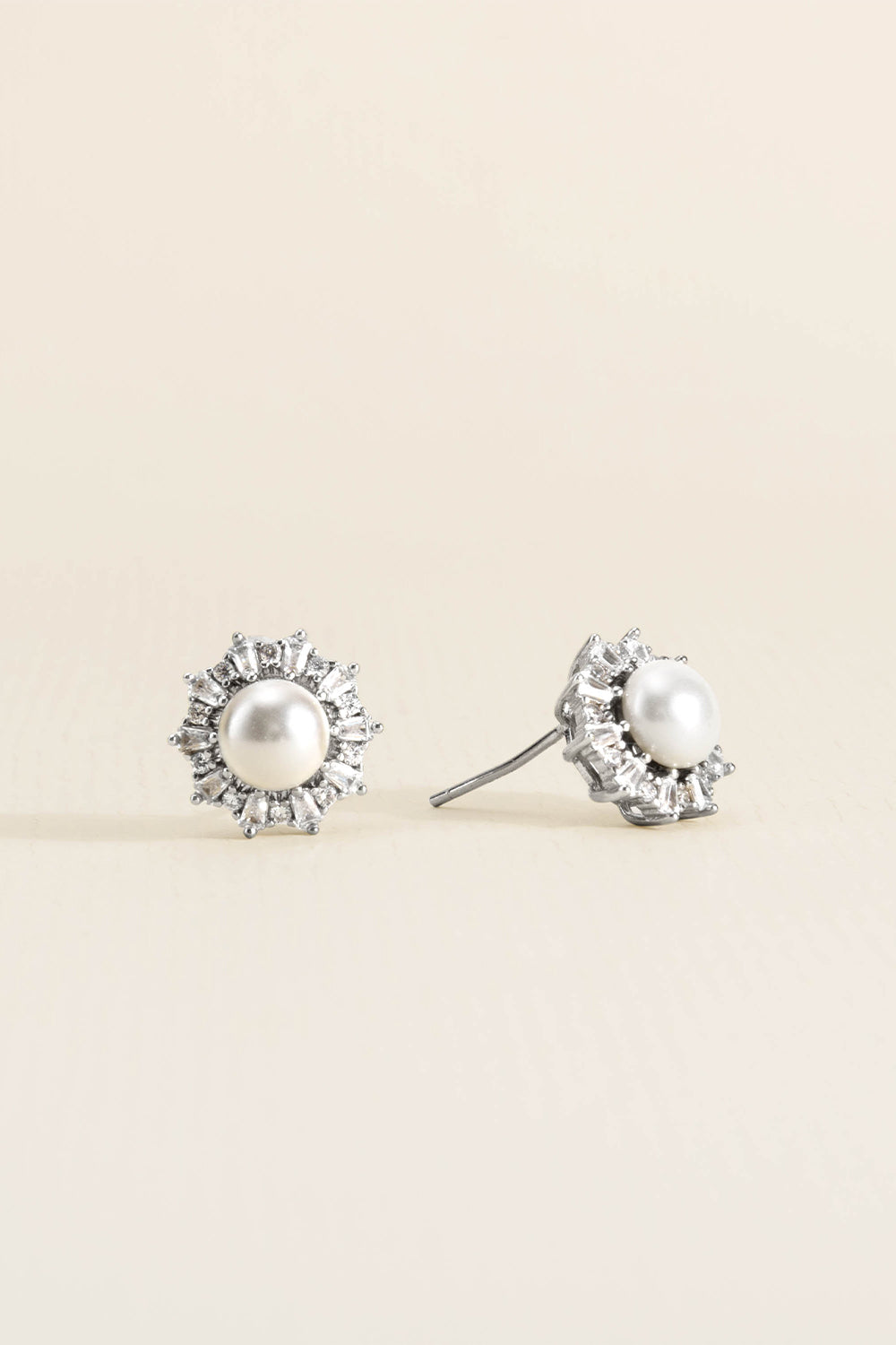 BRINCO PÉROLA SHELL ZIRCÔNIA PRATA 925 PRATEADO