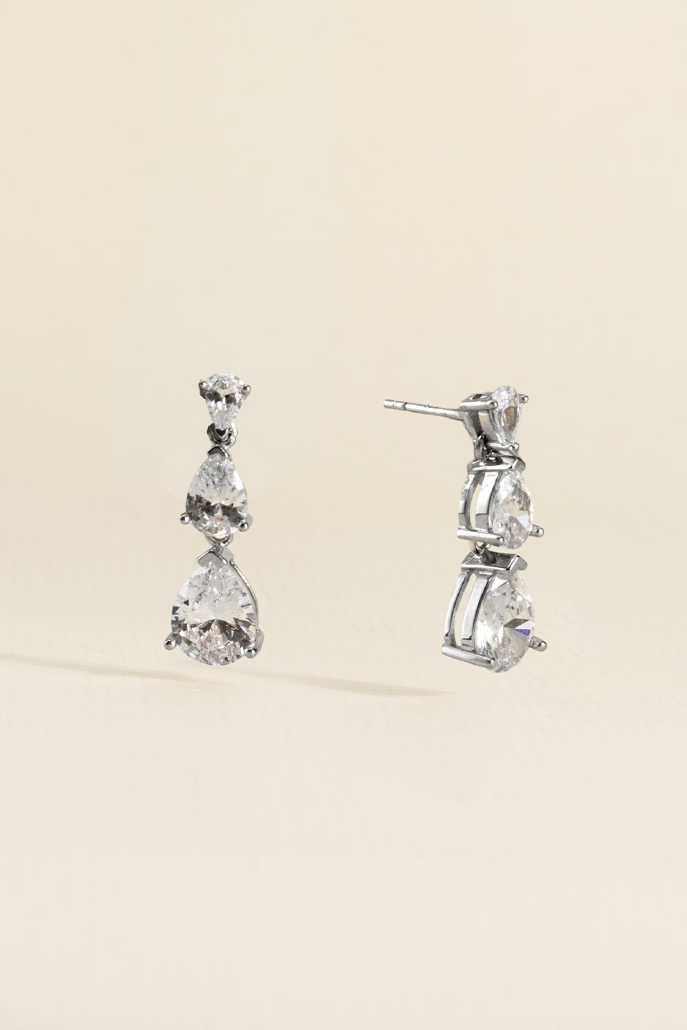 BRINCO LONGO ZIRCONIA GOTAS PRATA 925 PRATEADO