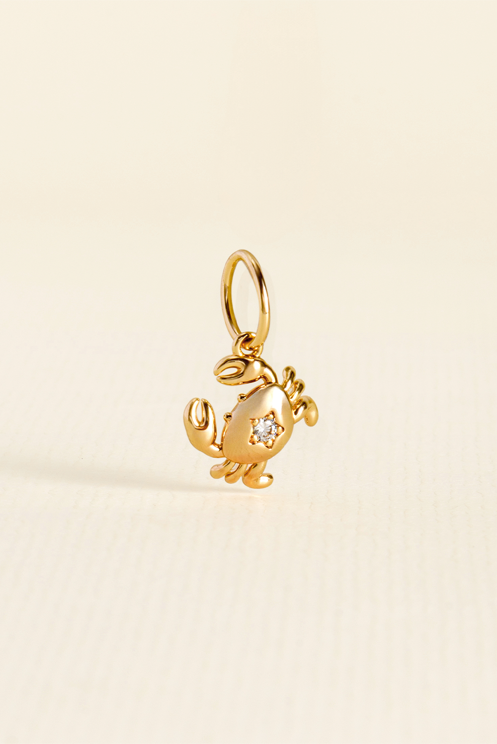 PINGENTE CHARM BAR SIRI DOURADO