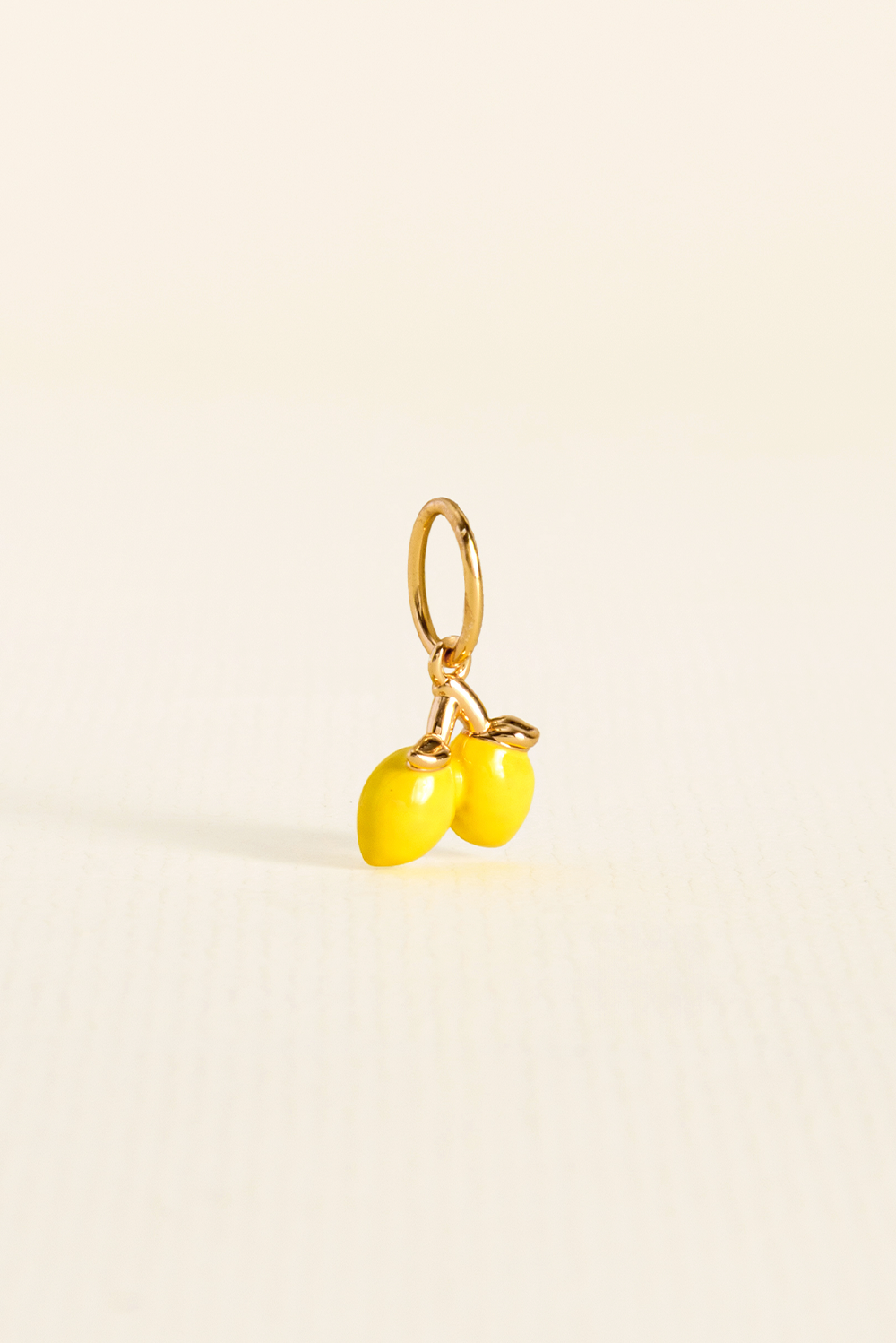 PINGENTE CHARM BAR LIMAO DOURADO