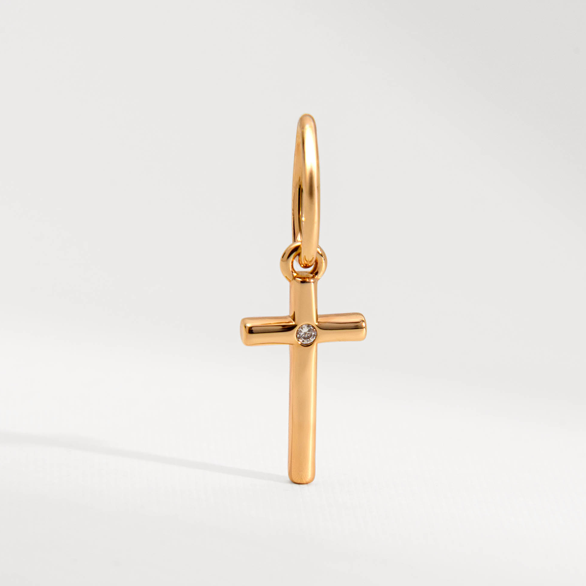 PINGENTE CHARM BAR CRUZ DOURADO