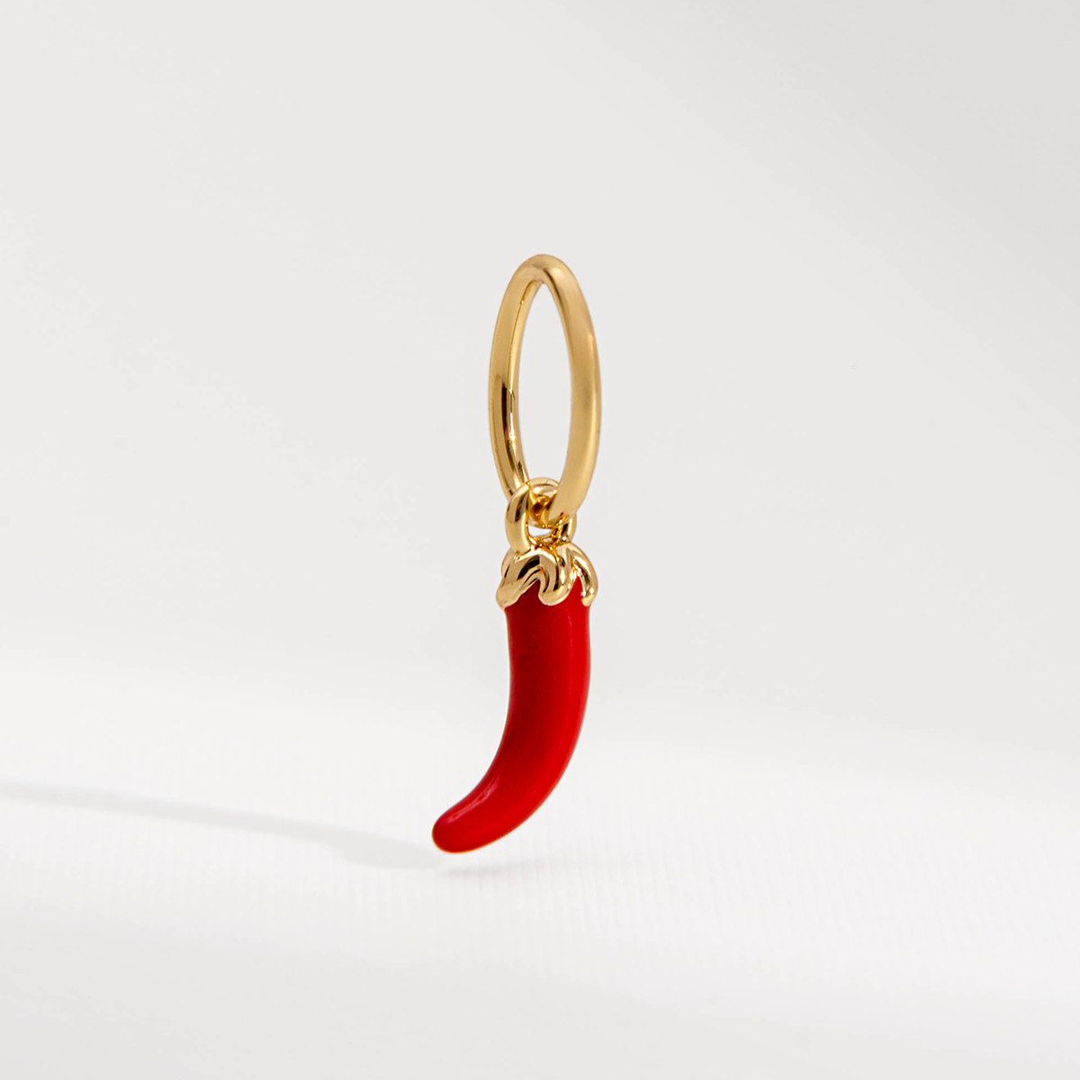 PINGENTE CHARM BAR PIMENTA DOURADO