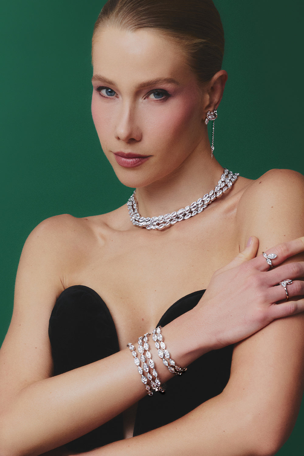 PULSEIRA RIVIERA LILY PRATEADO