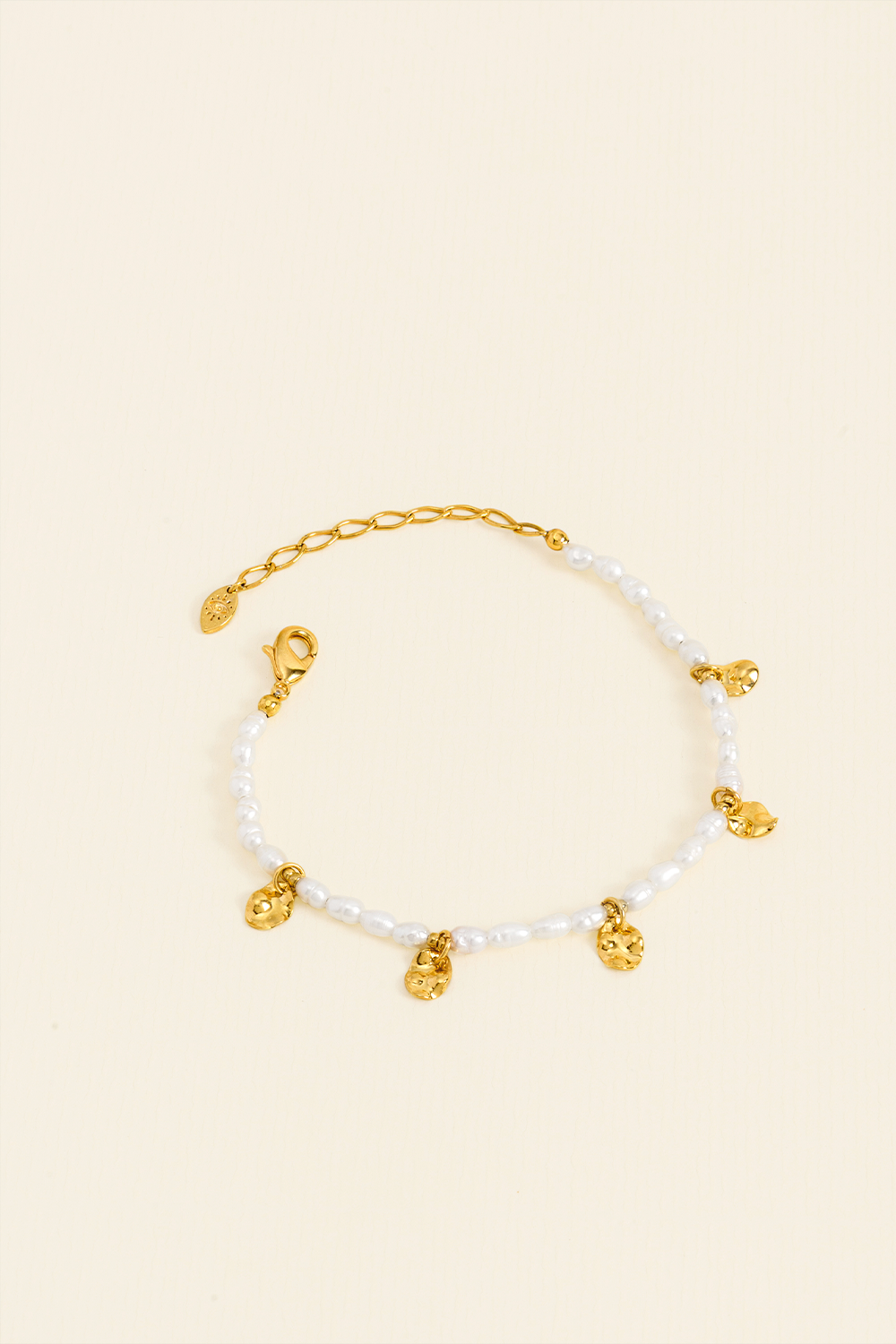 PULSEIRA ENCANTOS DE PÉROLAS NATURAIS COM TACHINHAS DOURADO DOURADO