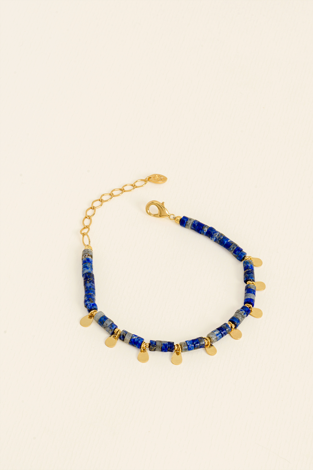 PULSEIRA ENCANTOS DE LÁPIS LAZULI COM TACHINHAS DOURADO DOURADO
